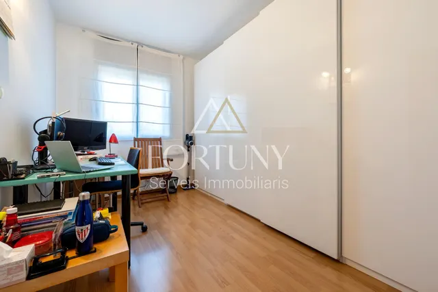 Dúplex en venta Calle Teresa de Calcuta, Reus. — 24