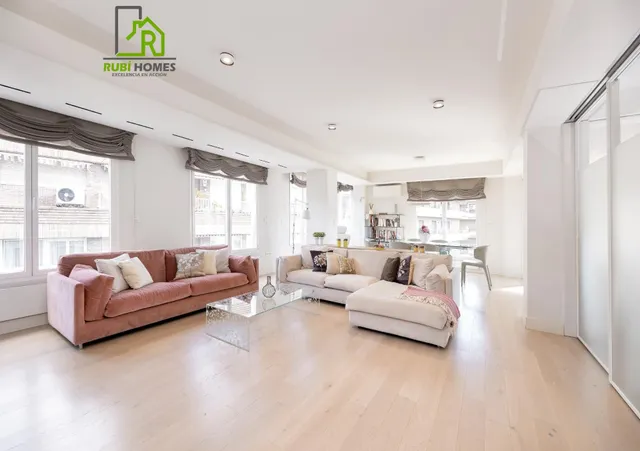 Exclusiva vivienda con vistas al Palacio de los Patos, junto - foto 2