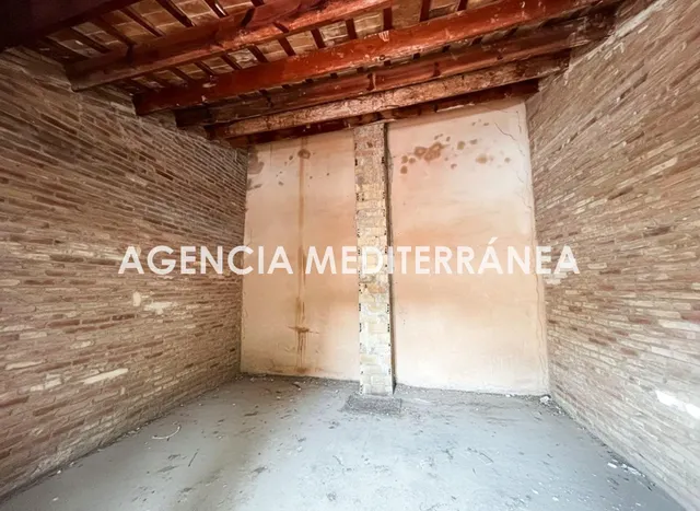 CASA DE DOS PLANTAS A LA VENTA EN ALCÀSSER — 21