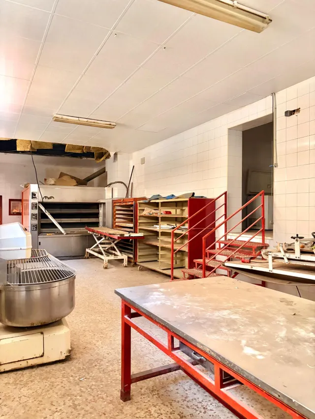 Local comercial en esquina de 126 m2 en el centro de Era Alta — 10
