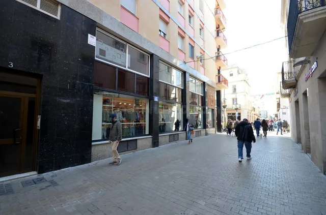 Local comercial esquinero Rambla Vilanova i la Geltrú - foto 5