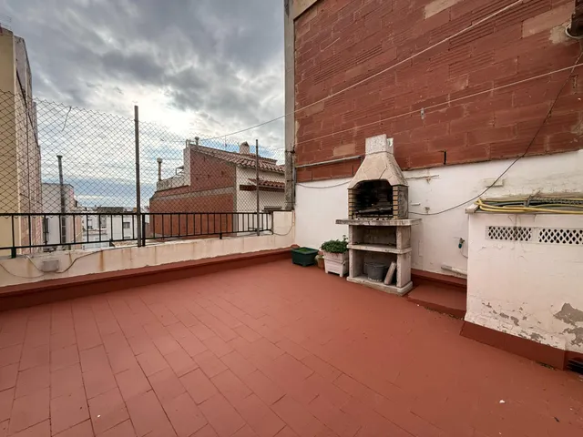Roses I Piso céntrico con espectacular garaje de 65 m2 y terraza privada con barbacoa — 28