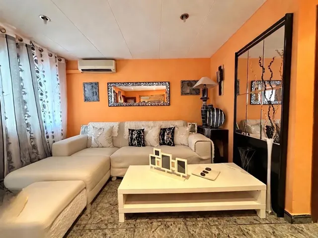 Piso impecable de 2 habitaciones con balcón en Badalona — 8