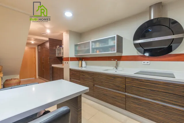 Espacio, confort y calidad: magnífica vivienda unifamiliar adosada — 16