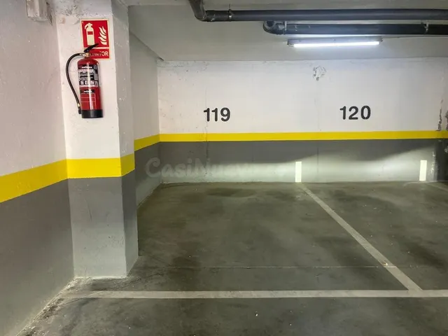 Garaje 22m² en alquiler - Zona Avenida Europa