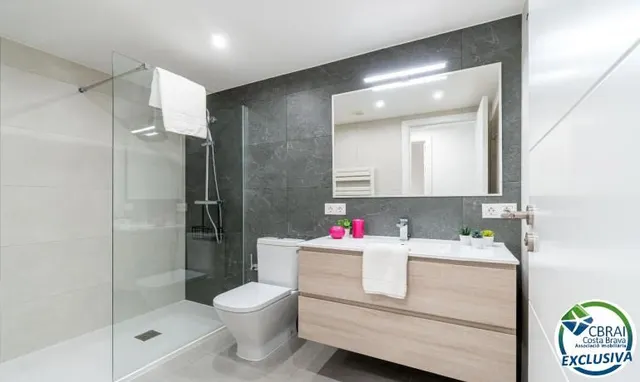 GRAN RESERVA Magnífico apartamento reformado con licencia turística, cerca de la playa y con piscinas y jardines comun — 18