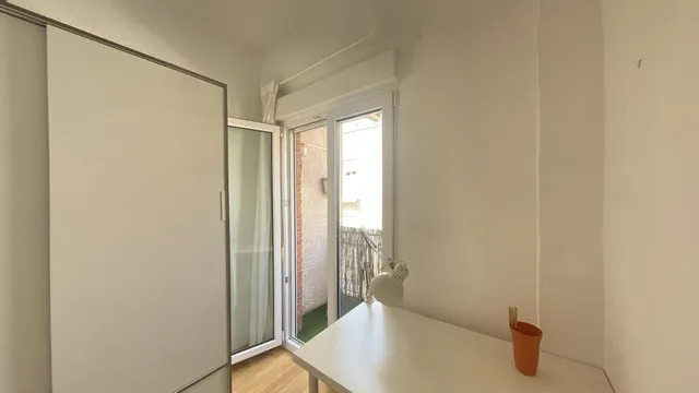 Piso de 3 dormitorios en alquiler -  barrio san antón — 20