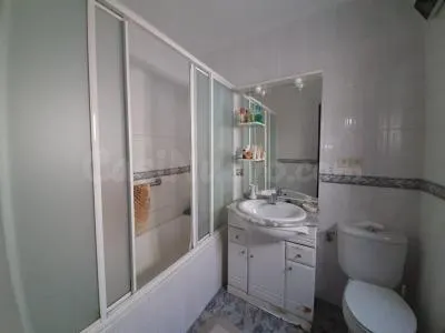 Casa con terraza en Arroyo de la Luz - foto 5