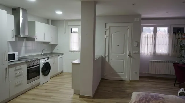 Piso reformado en Casar de Periedo - foto 3