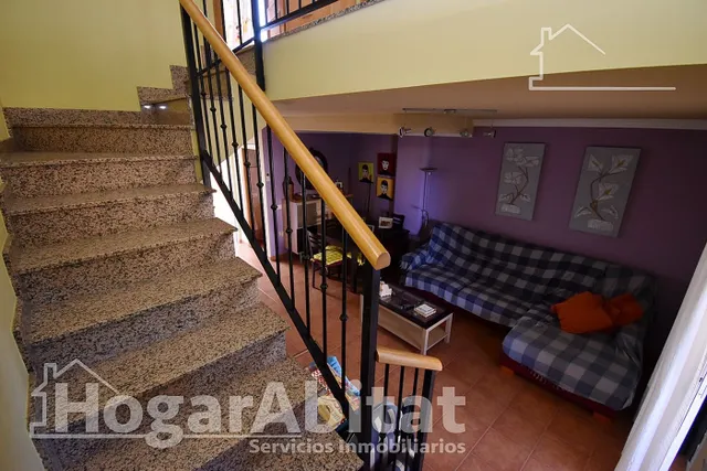 CHALET PAREADO CON TERRAZA Y GARAJE JUNTO A LA PLAYA — 31