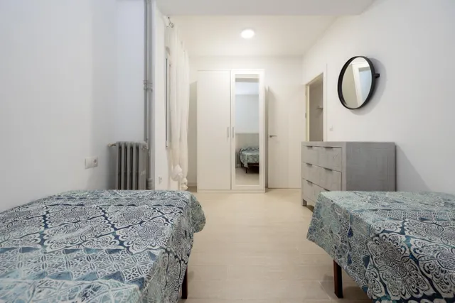 ESPECTACULAR PISO DE 4 DORMITORIOS EN PEDRO ANTONIO DE ALARCÓN 9 — 23