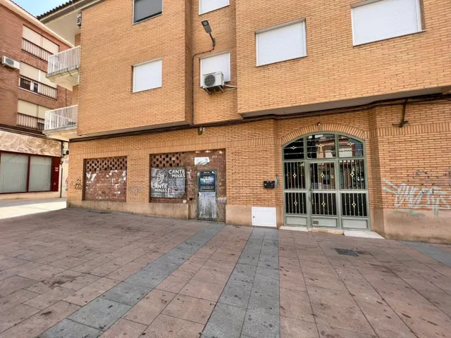 LOCAL COMERCIAL EN ALQUILER EN EL CENTRO DE LA UNÓN — 16