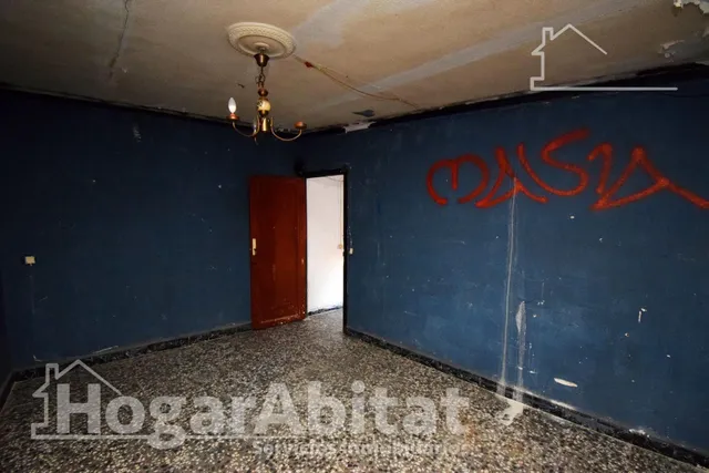 ¡GRAN OPORTUNIDAD! DOS CASAS CON TERRAZA Y BALCÓN — 25