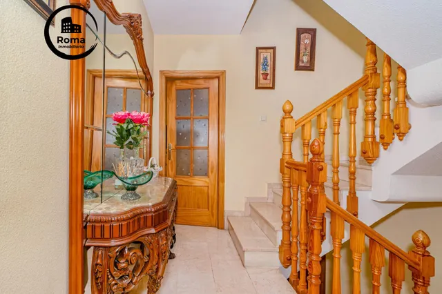 ¡AMPLIA CASA DE 4 DORMITORIOS, 3 BAÑOS Y CALEFACCIÓN CENTRAL EN LA ZUBIA! ✨ — 10