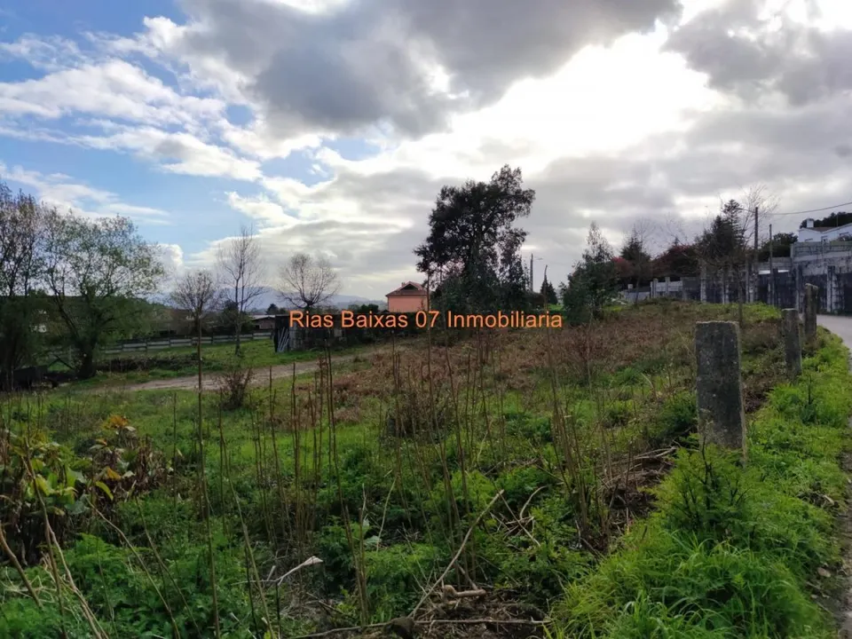 REF 2799 SOLAR 865m2 EDIFICABLE CERCANO CENTRO  ( TUI  )