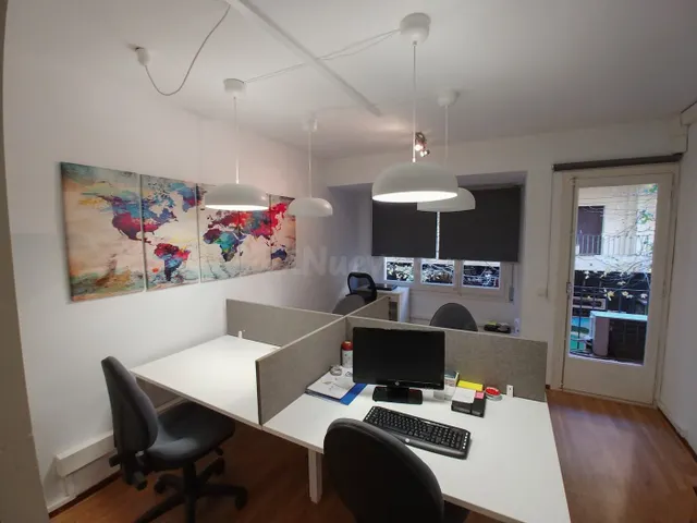 Coworking Palamos. Centro de Negocios. Despachos-oficinas, p