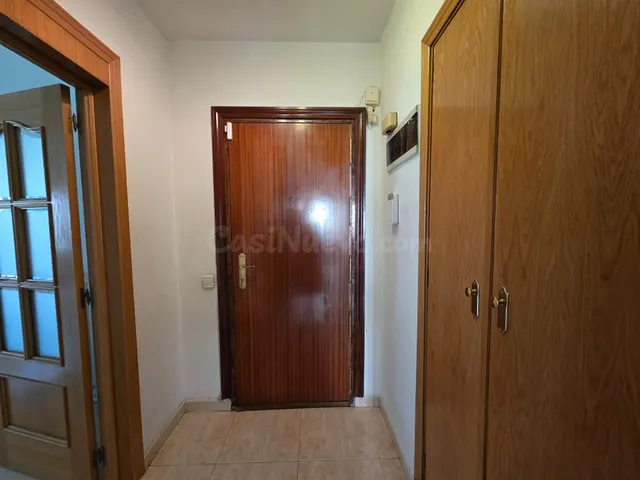 Acogedor Piso en Orcasitas, Madrid - Ideal para Tu Nueva Vid - foto 2