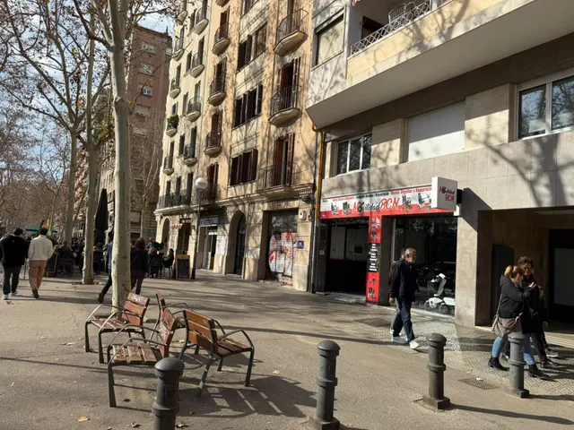 Local Comercial en venta frente al Parc de la Ciutadella. — 8