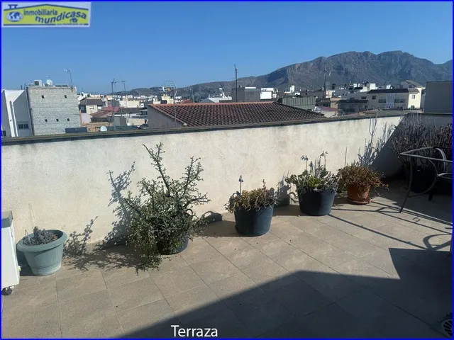 Amplia Casa en el Centro de Santomera - Oportunidad Única por €320,000 — 21