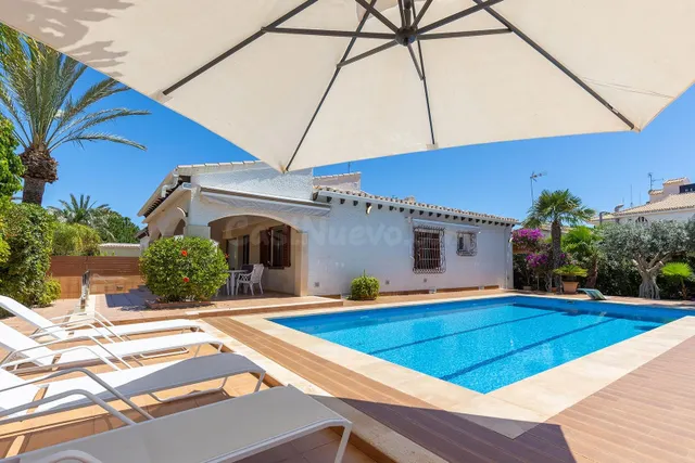 VILLA CON PISCINA PRIVADA EN PUNTA PRIMA CON PARCELA 540 M2. - foto 4