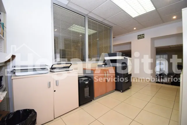 Despacho con varias oficinas en el centro — 14
