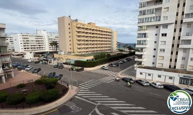 Piso de una habitación a 50 m de la playa — 13