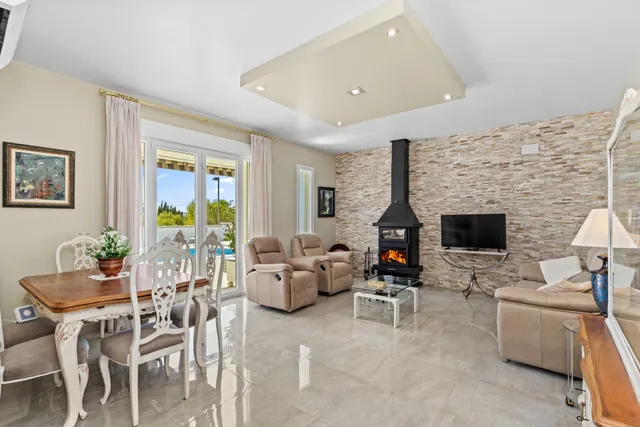 EXCLUSIVO CHALET INDEPENDIENTE DE UNA SOLA PLANTA EN EL VENTORRILLO – CÚLLAR VEGA — 12