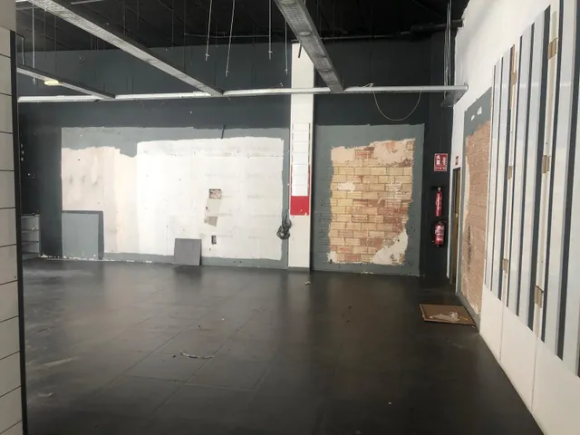 LOCAL COMERCIAL DE 180m2 AL CENTRE DE TORTOSA — 9