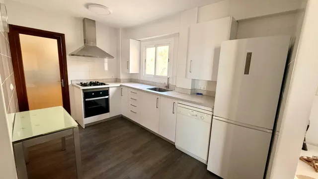 Apartamento con gran terraza y vistas al mar — 13