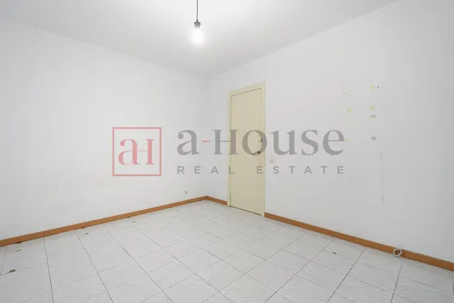 PISO ALTO Y LUMINOSO PARA REFORMAR CON DOBLE ORIENTACIÓN EN LA NOVA ESQUERRA DE L'EIXAMPLE — 26
