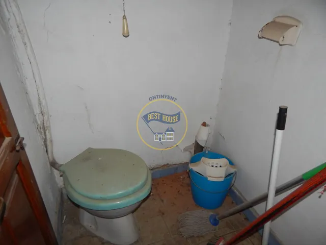 EDIFICIO A REFORMAR EN COCENTAINA. — 33