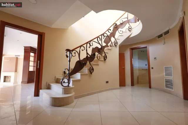Espectacular casa esquinera en el aragai - Vilanova i la Geltrú — 15