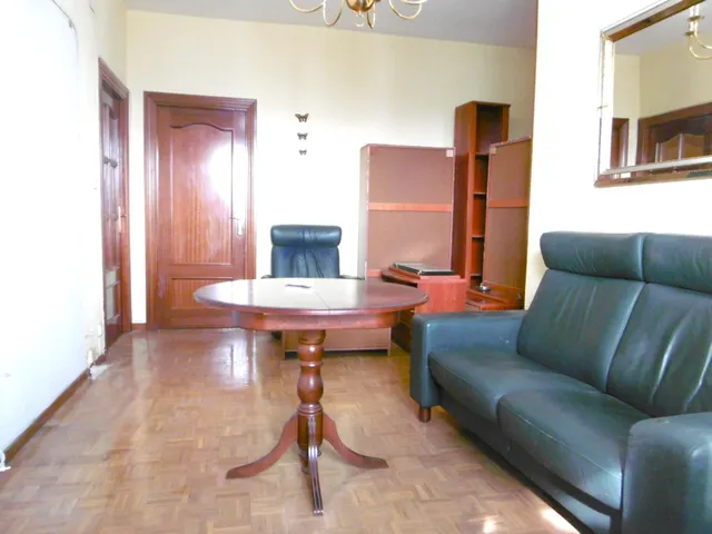 VIVIENDA DE 2 DORMITORIOS Y TERRAZA FRENTE A PLAZA DE TOROS — 22