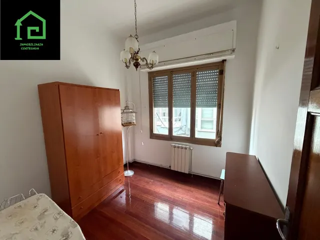 AMPLIO PISO EN PLENO CENTRO DE VILAGARCÍA DE AROUSA PARA REFORMAR — 23