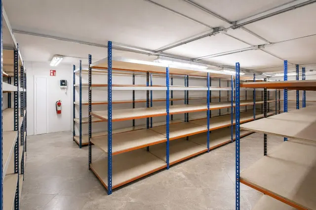 Local comercial en alquiler en pleno centro – Disponible desde el 1 de septiembre — 10