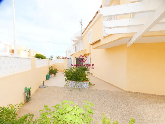 DÚPLEX EXCLUSIVO CERCA DE LA PLAYA DE BAHÍA - foto 4
