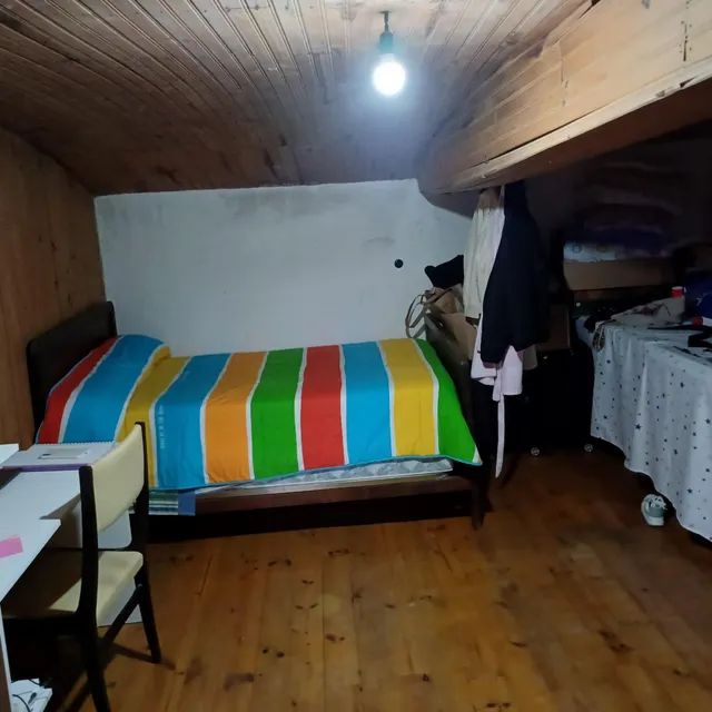 SE VENDE CASA DE ALDEA EN ARZUA PARA REFORMAR — 25