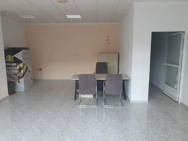 ESPECTACULAR LOCAL COMERCIAL EN TORREVIEJA — 6