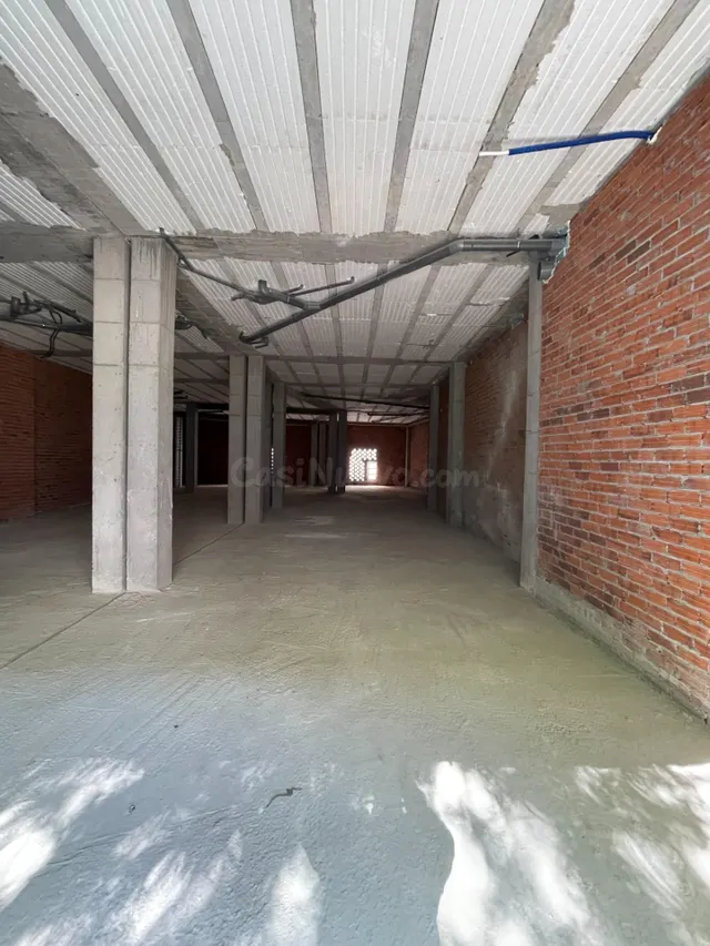 local comercial obra nueva zona Veintiuno - foto 3