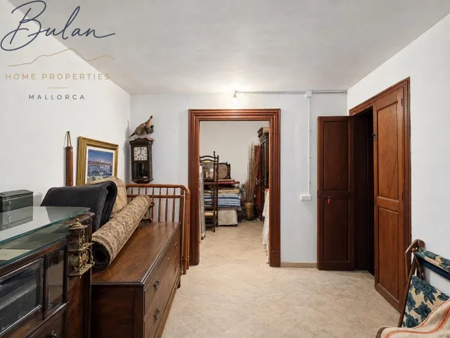 Casa señorial a reformar con bodegas, gran patio y garaje en Consell — 34