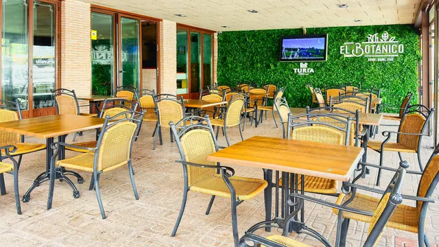 Local- Bar-Restaurante en Venta Cala Benidorm - foto 5