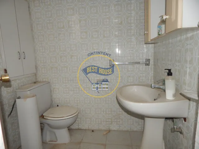 OPORTUNIDAD, AMPLIA CASA PARA REFORMAR EN AGULLENT — 6