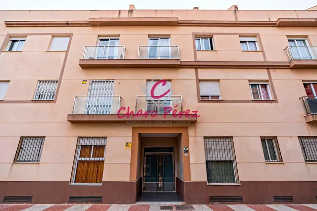 OPORTUNIDAD DE INVERSION EN EL CENTRO DE ROQUETAS DE MAR — 19