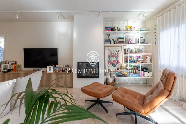 Casa independiente con jardín en venta en Argentona — 6