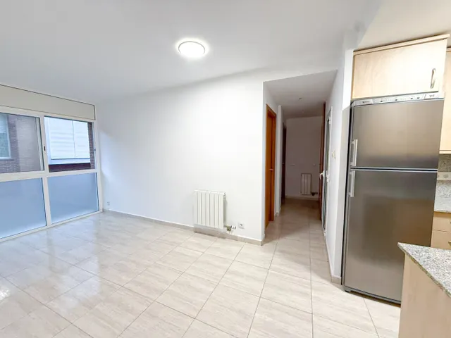 Piso de 2 dormitorios con ascensor en Figueres — 19
