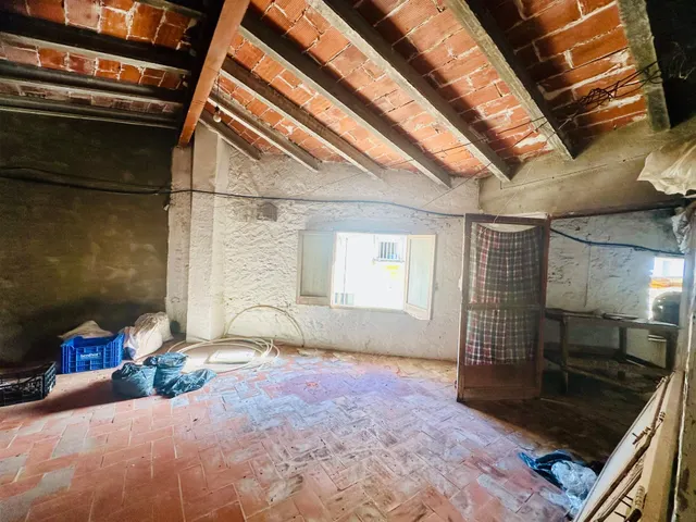Preciosa casa de pueblo esquinera en Godall — 10