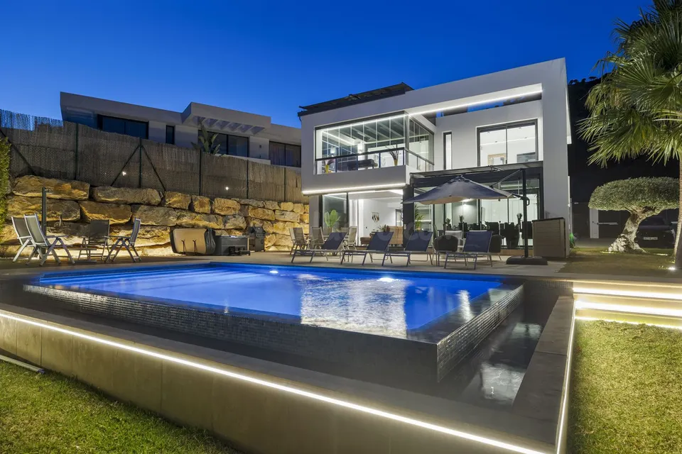 Chalet 4 habitaciones 263m² en venta - Riviera del sol