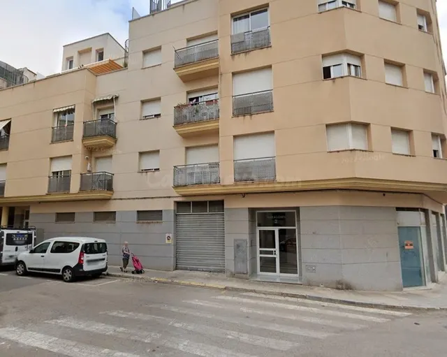 Plaza de Parking Amplia en El Tancat – El Vendrell | 27 m2 e