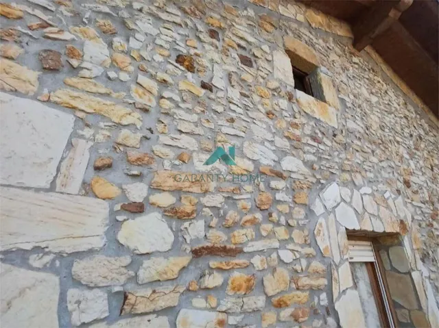 Se vende casa con terreno y vistas en Nates (Voto) - foto 2