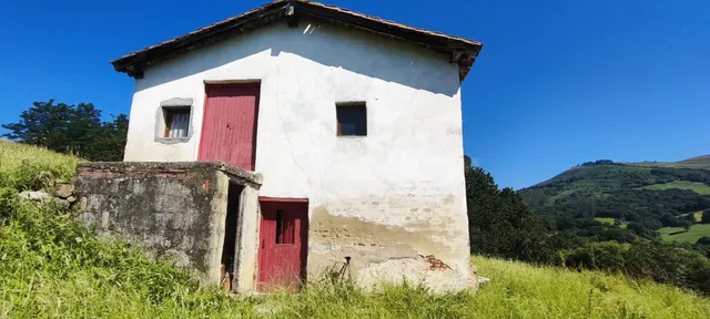 CABAÑA CON IMPRESIONANTES VISTAS DESPEJADAS.- - foto 2